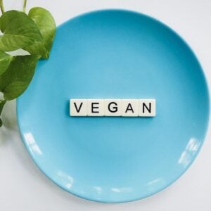 10 Vegan Foods to Lose Weight (+ Free Sample Meal Plan)